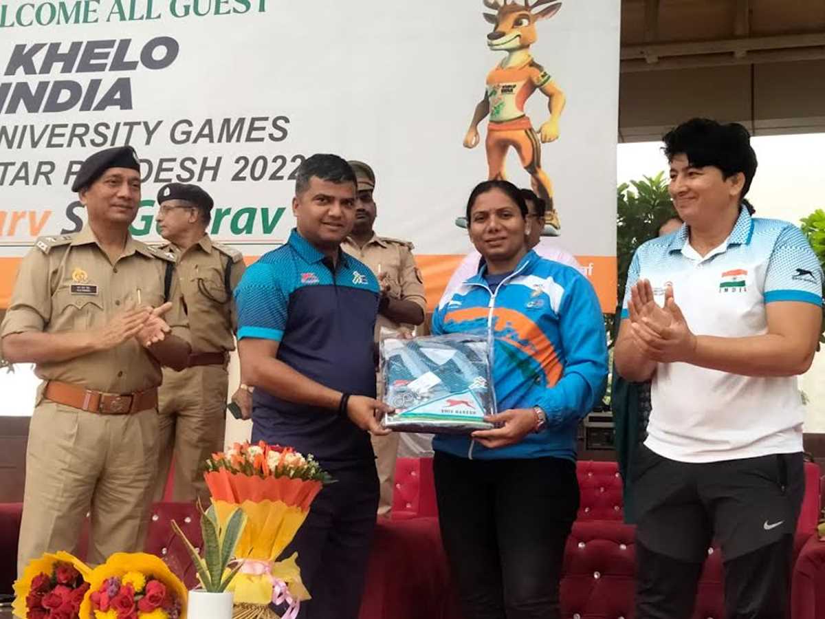 खेलो इंडिया यूनिवर्सिटी गेम मशाल रैली का हुआ भव्य स्वागत